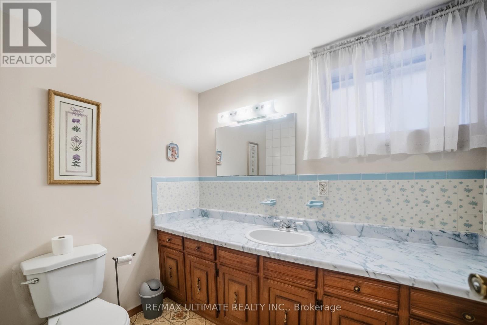 48 Savona Drive, Toronto, Ontario  M8W 4V1 - Photo 25 - W12915548