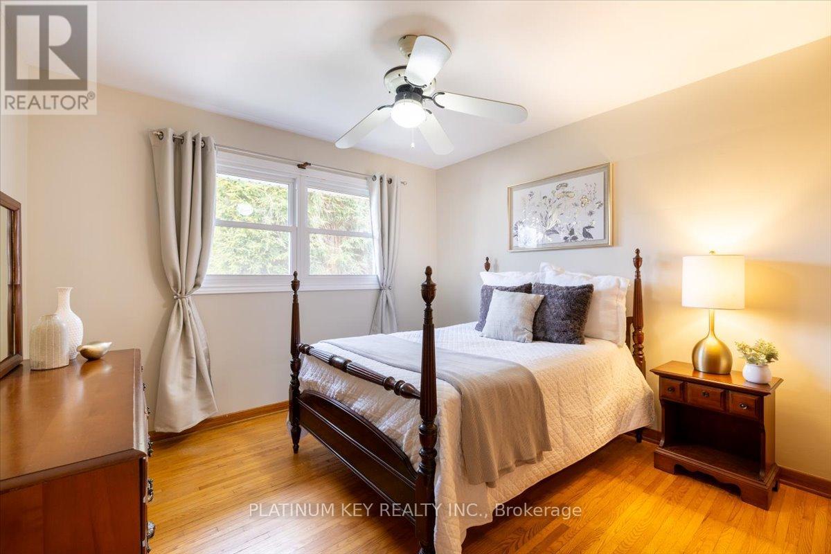 Photo 11 of 21 for 196 Mckellar Street