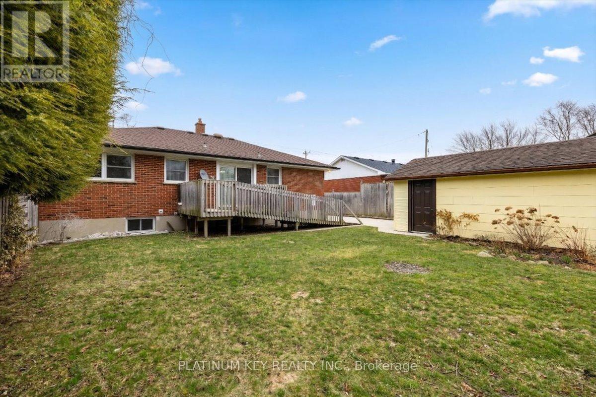 Photo 18 of 21 for 196 Mckellar Street