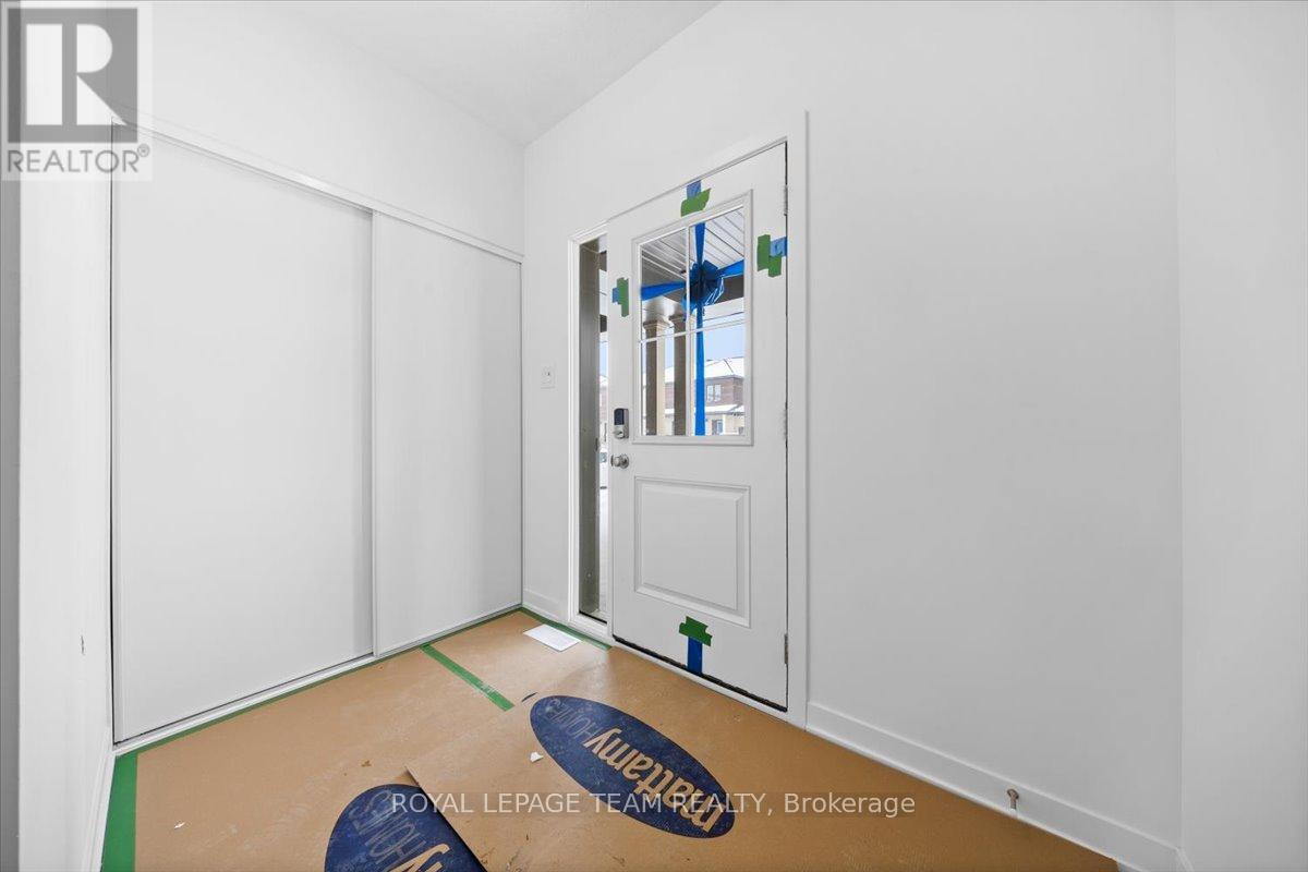 737 Tincture Place, Ottawa, Ontario  K2W 0P2 - Photo 2 - X12916812