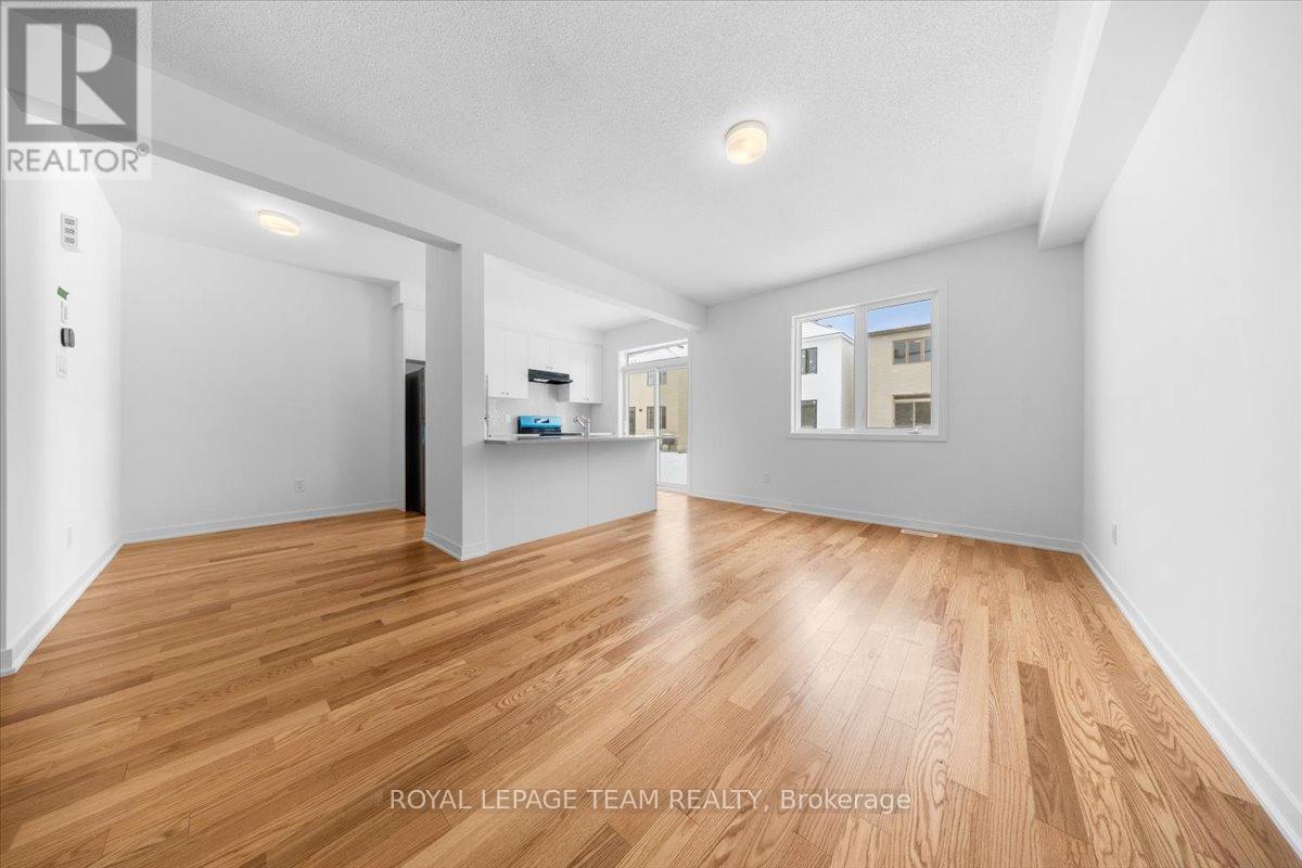 737 Tincture Place, Ottawa, Ontario  K2W 0P2 - Photo 5 - X12916812