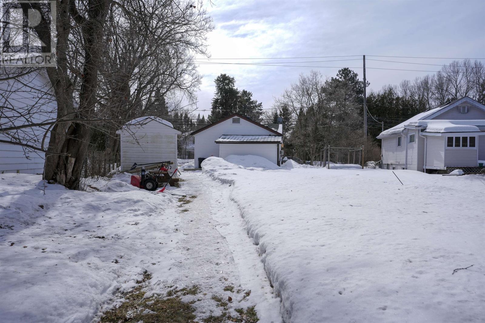 1755 Broadway Ave, Thunder Bay, Ontario  P7K 1M6 - Photo 25 - TB2600460