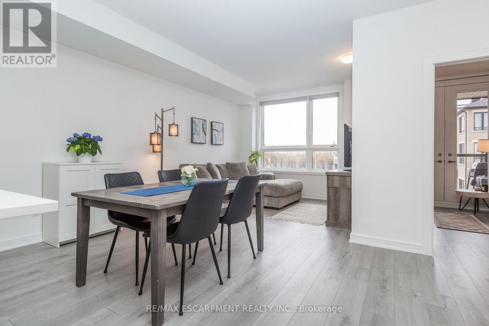 33 Red Maple Lane, Barrie, Ontario  L9J 0N4 - Photo 18 - S12855020