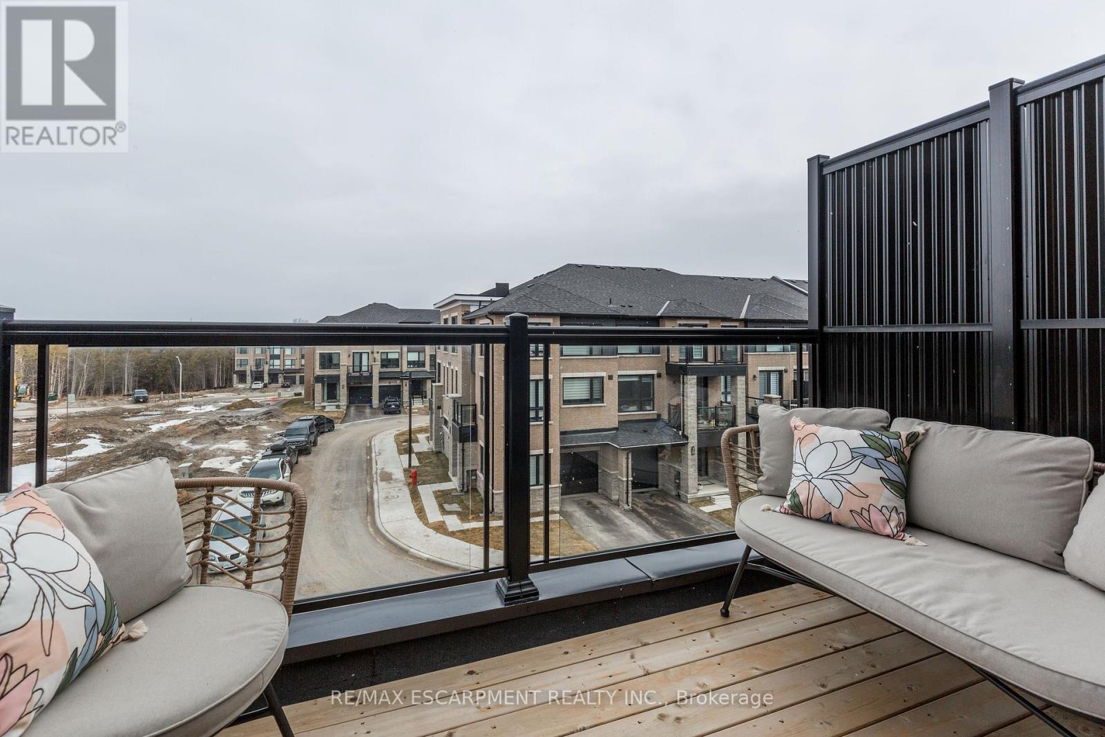 33 Red Maple Lane, Barrie, Ontario  L9J 0N4 - Photo 32 - S12855020