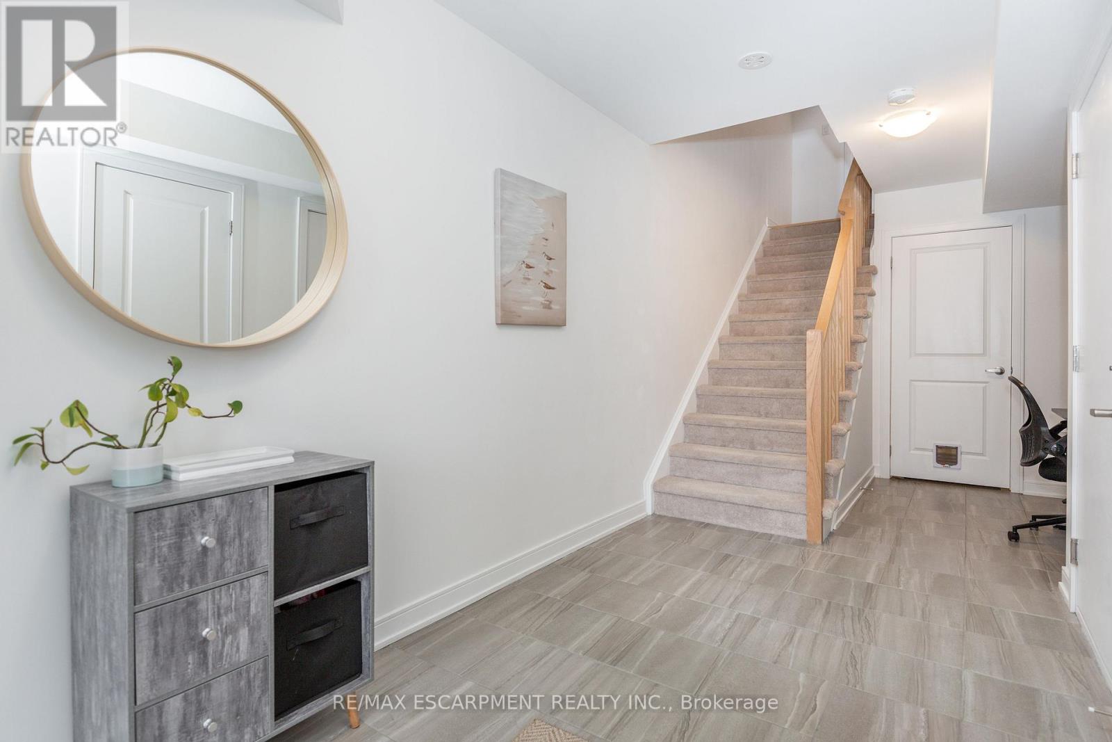 33 Red Maple Lane, Barrie, Ontario  L9J 0N4 - Photo 6 - S12855020