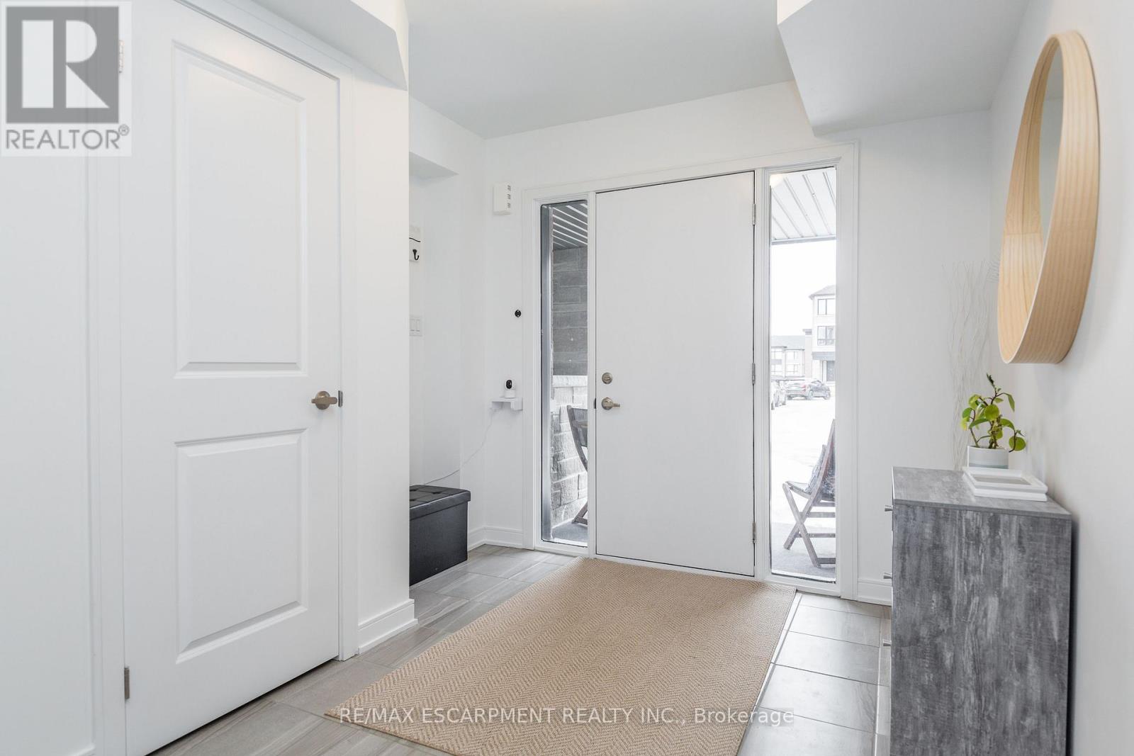 33 Red Maple Lane, Barrie, Ontario  L9J 0N4 - Photo 9 - S12855020