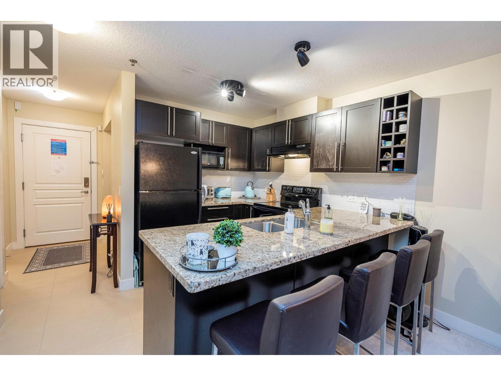 1089 Sunset Drive Unit# 113, Kelowna, British Columbia  V1Y 9Z3 - Photo 2 - 10379696