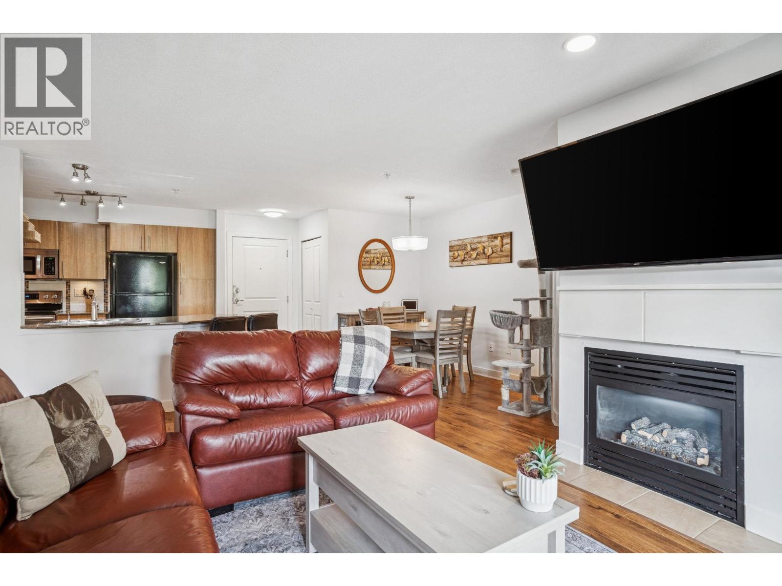 305 12020 207a Street, Maple Ridge, British Columbia  V2X 8V2 - Photo 4 - R3084566