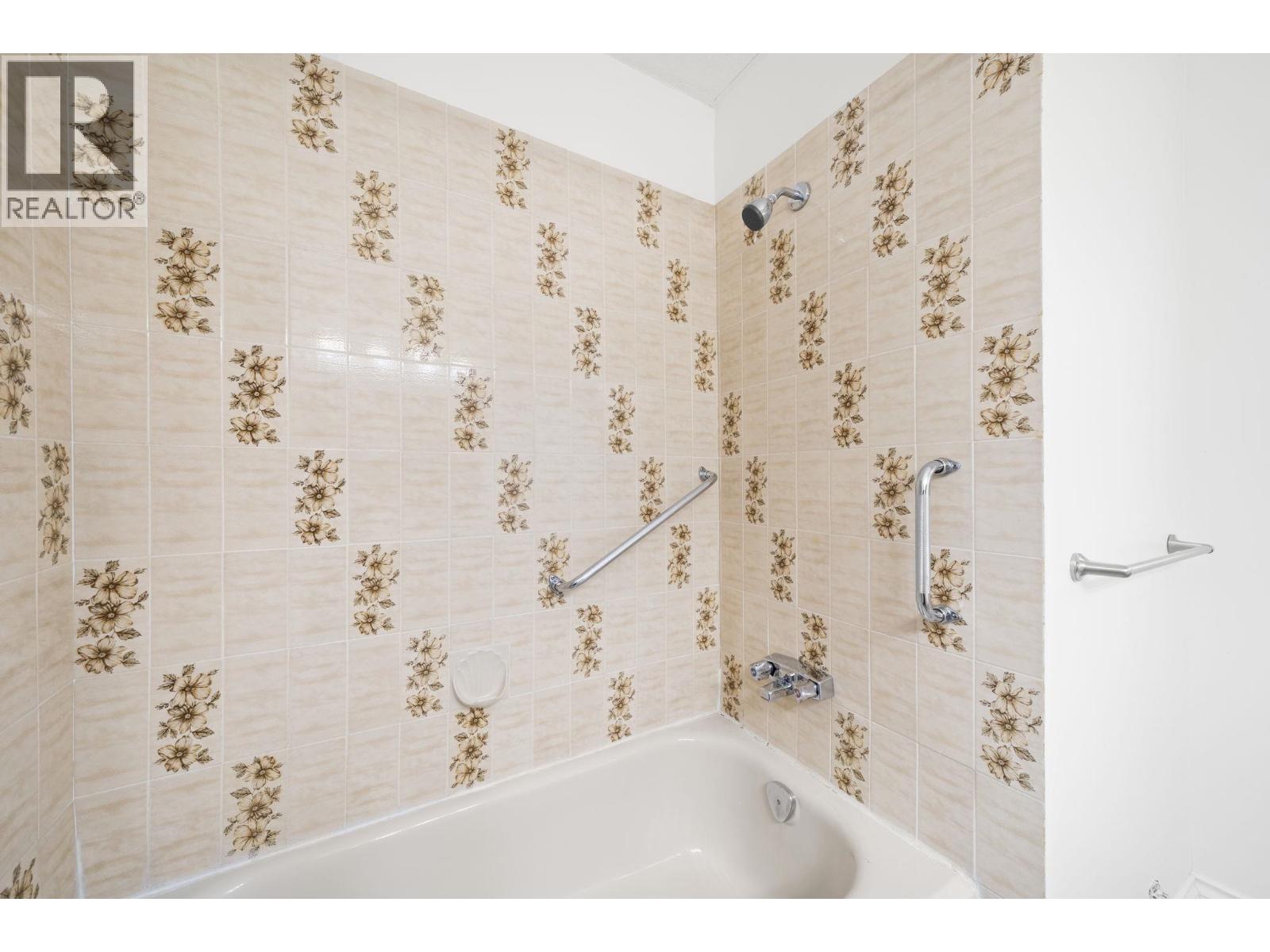 1140 Lansdowne Drive, Coquitlam, British Columbia  V3B 5R3 - Photo 22 - R3103195