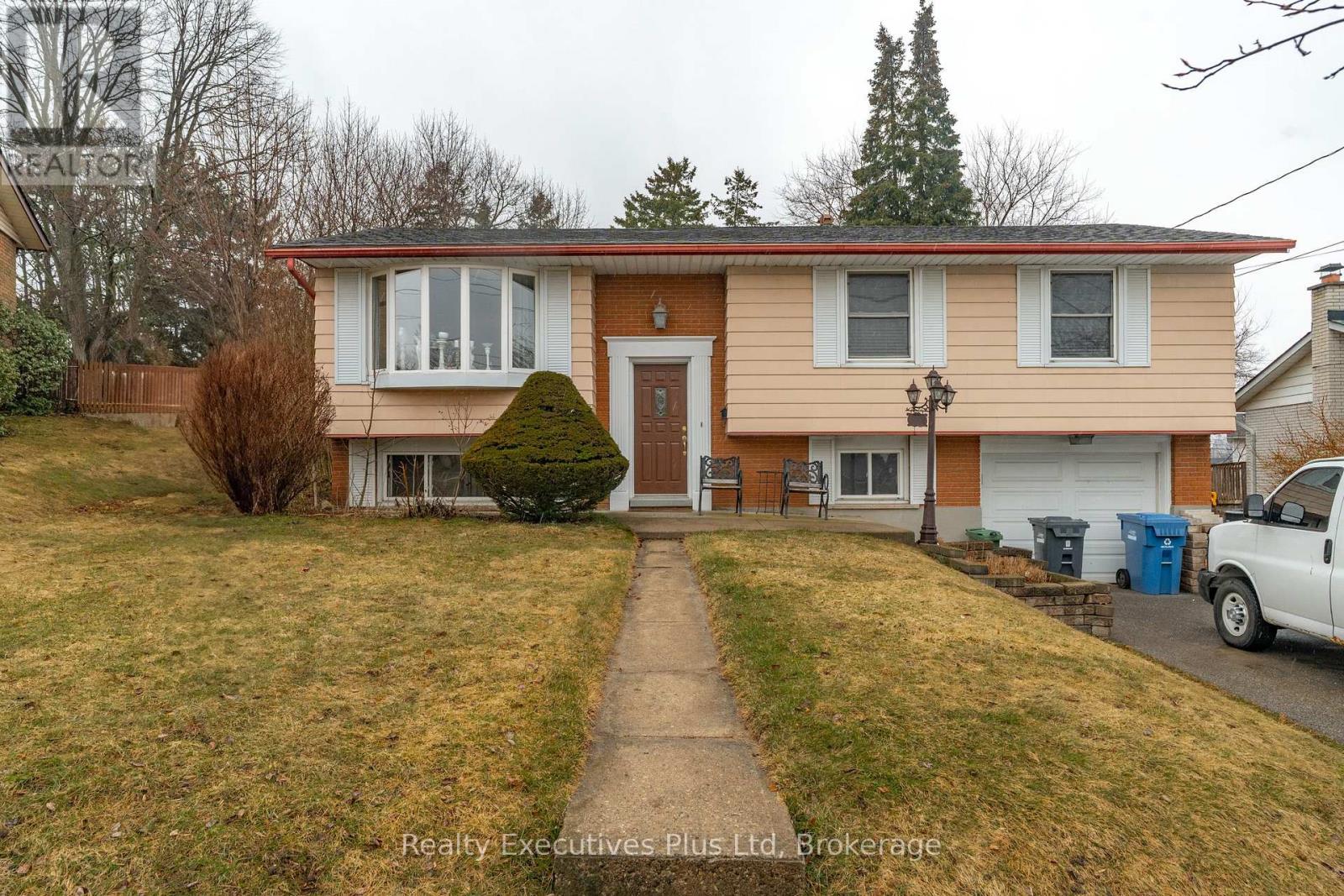 90 Western Avenue, Guelph, Ontario N1H 6A8 - Photo 1 - X12916828