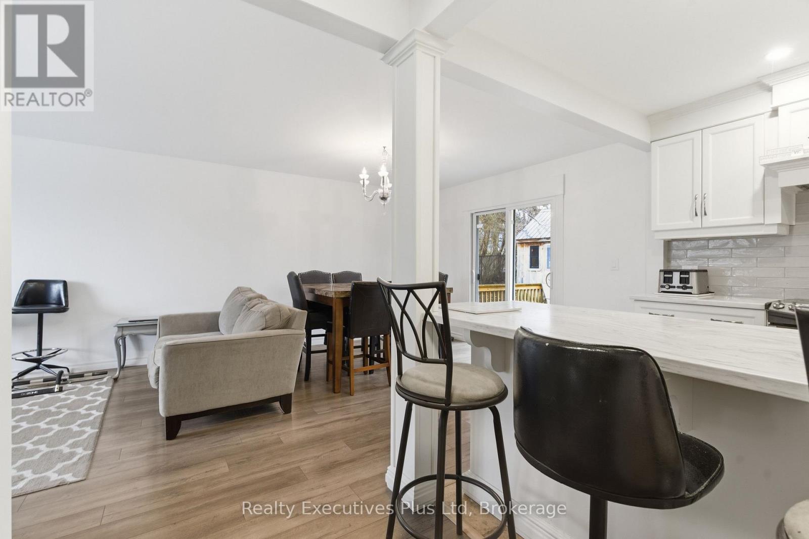 90 Western Avenue, Guelph, Ontario N1H 6A8 - Photo 3 - X12916828