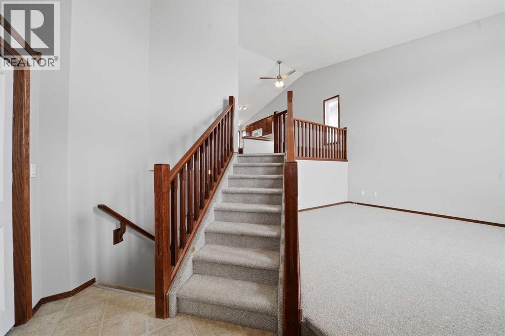 159 Lanterman Close, Red Deer, Alberta  T4N 3N8 - Photo 7 - A2294192