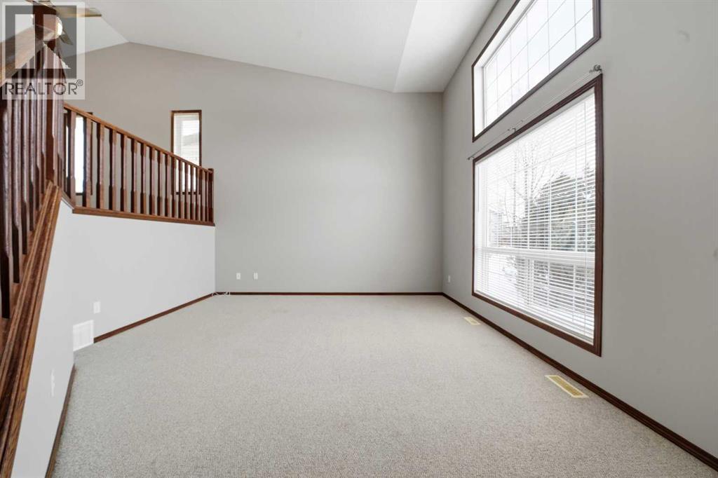 159 Lanterman Close, Red Deer, Alberta  T4N 3N8 - Photo 4 - A2294192