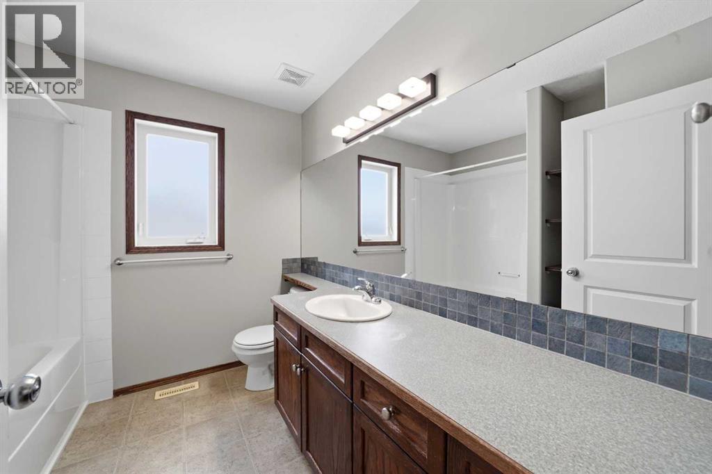 159 Lanterman Close, Red Deer, Alberta  T4N 3N8 - Photo 15 - A2294192