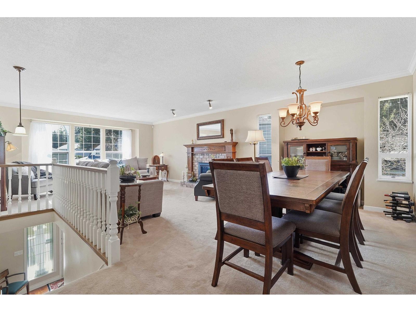 9274 155 Street, Surrey, British Columbia  V3R 9B3 - Photo 8 - R3102697