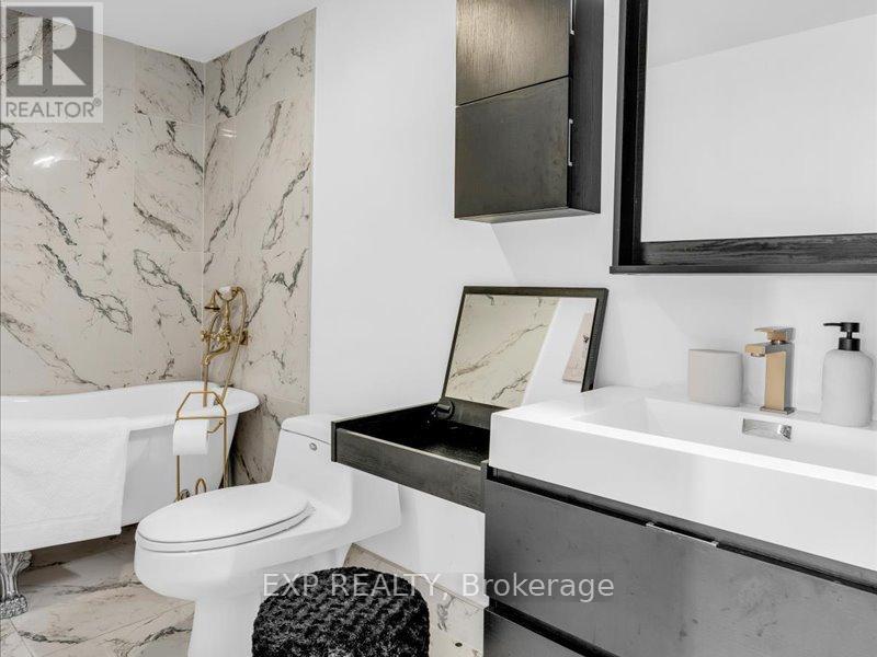 1816 - 210 Victoria Street, Toronto, Ontario  M5B 2R3 - Photo 20 - C12916790