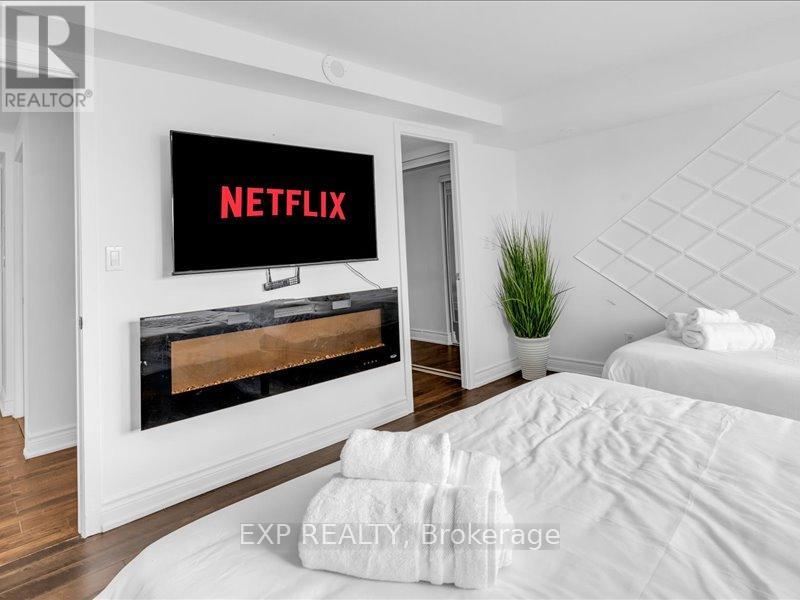 1816 - 210 Victoria Street, Toronto, Ontario  M5B 2R3 - Photo 29 - C12916790