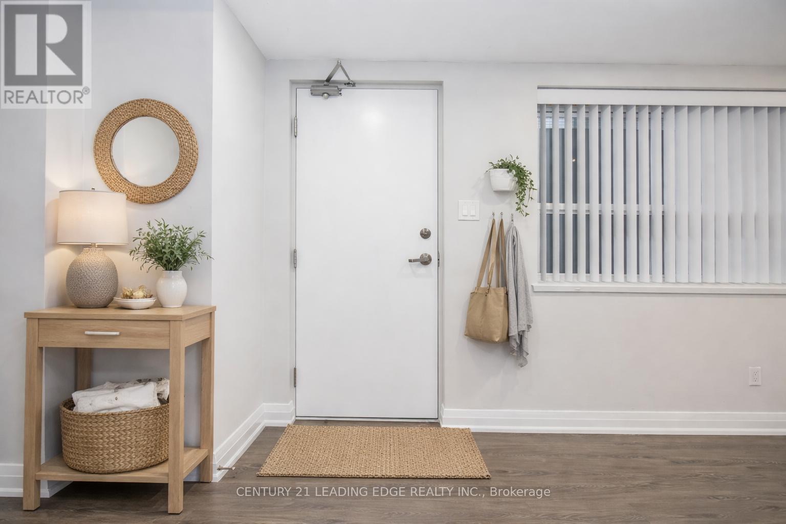 Ll B#1 - 103 Avenue Road, Toronto, Ontario  M5R 2G9 - Photo 2 - C12916820