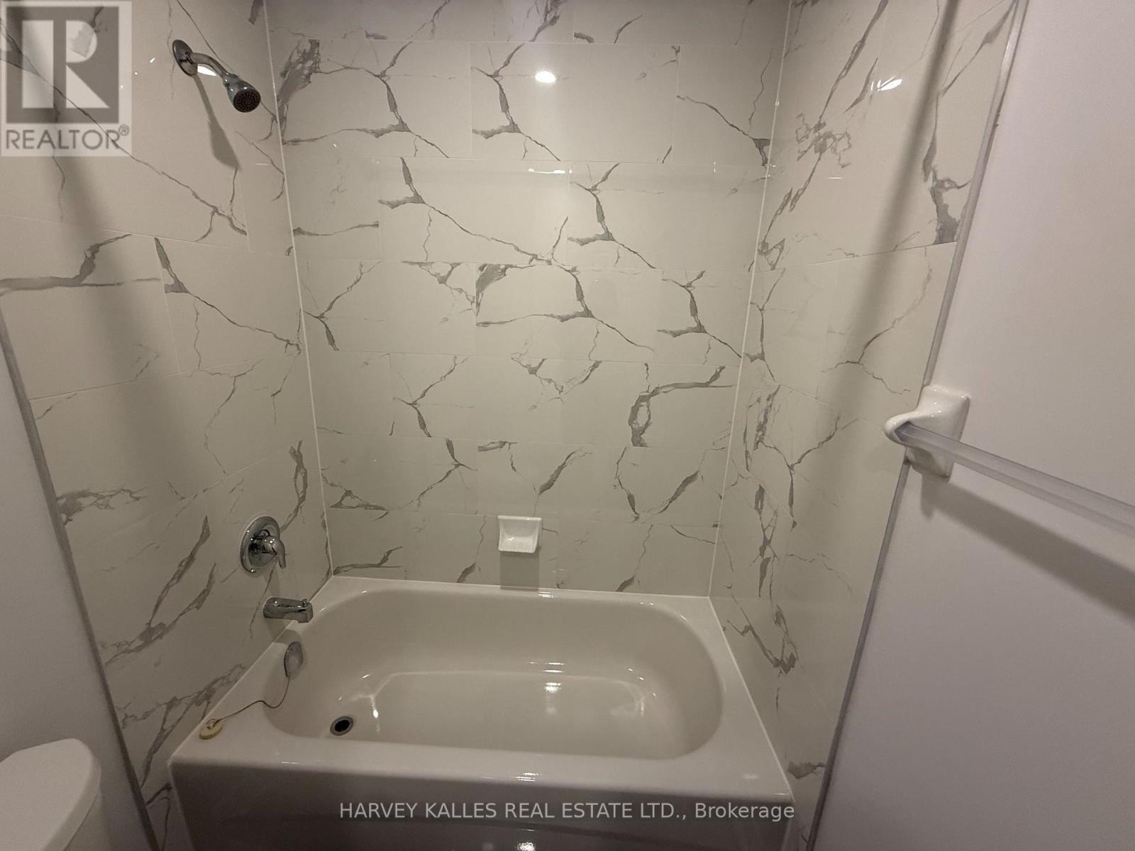 403 - 180 Vaughan Road, Toronto, Ontario M6C 2M3 - Photo 3 - C12916834