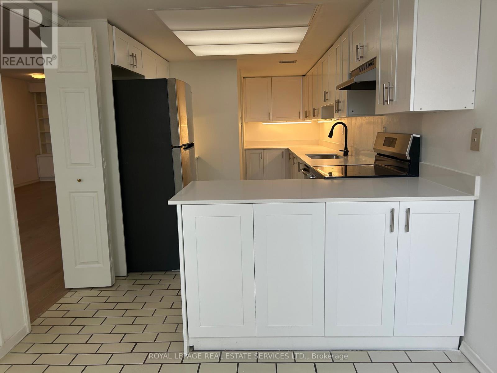 901 - 360 Bloor Street E, Toronto, Ontario  M4W 3M3 - Photo 15 - C12916842