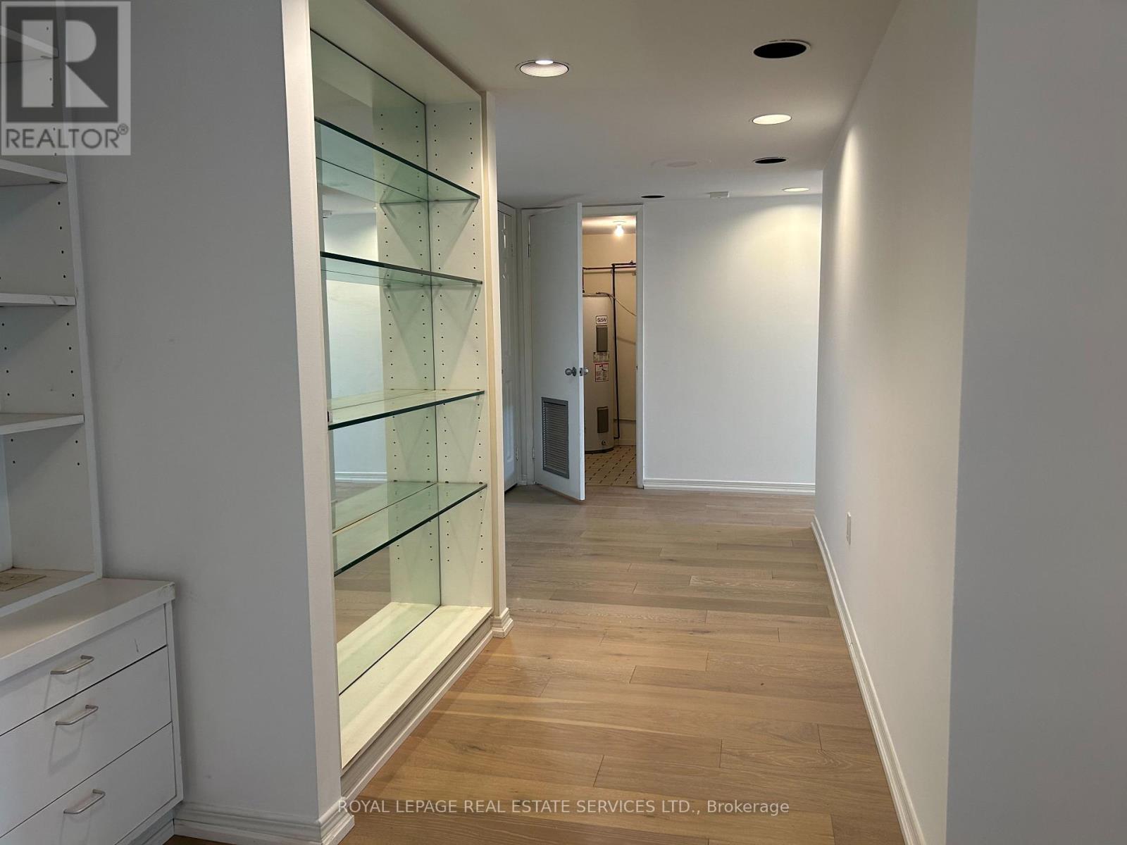 901 - 360 Bloor Street E, Toronto, Ontario  M4W 3M3 - Photo 17 - C12916842