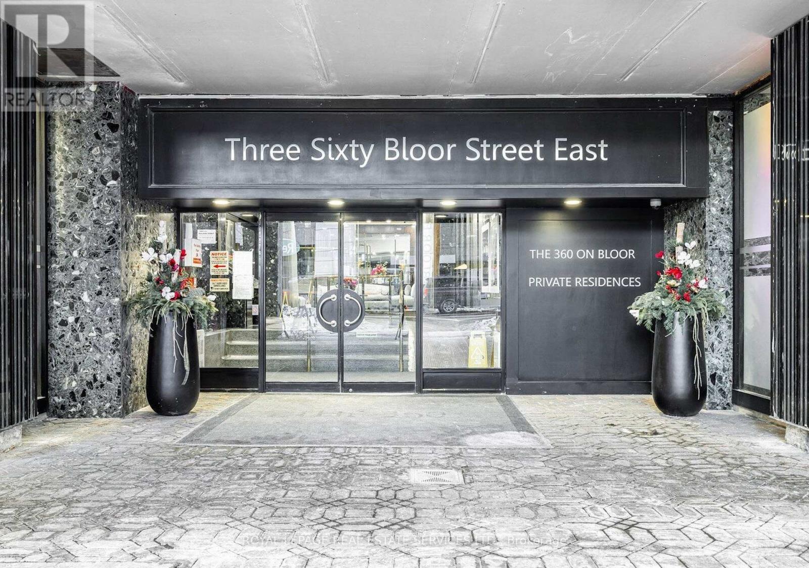 901 - 360 Bloor Street E, Toronto, Ontario  M4W 3M3 - Photo 2 - C12916842