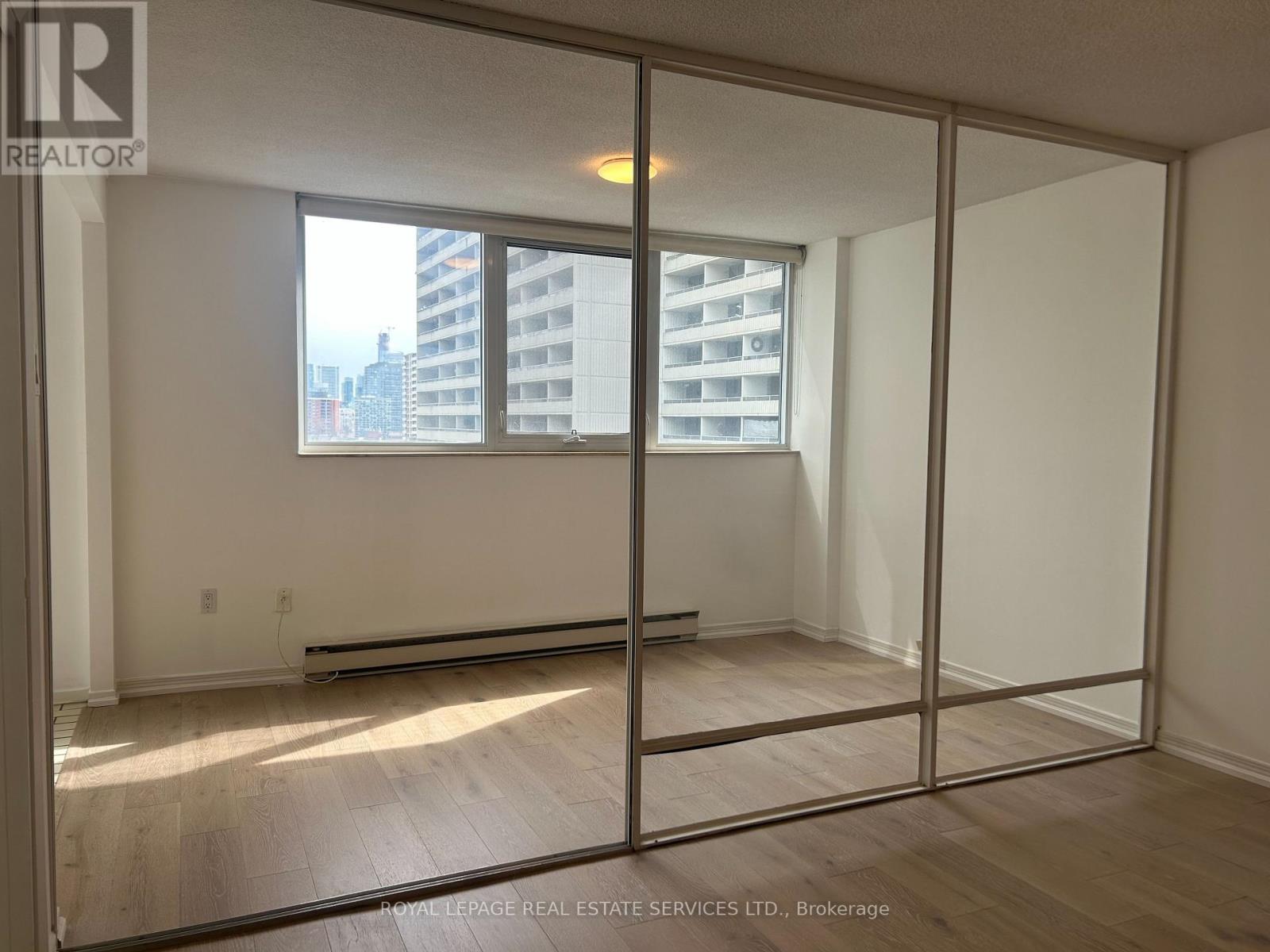 901 - 360 Bloor Street E, Toronto, Ontario  M4W 3M3 - Photo 8 - C12916842