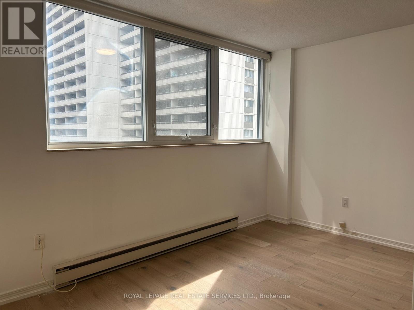 901 - 360 Bloor Street E, Toronto, Ontario  M4W 3M3 - Photo 9 - C12916842