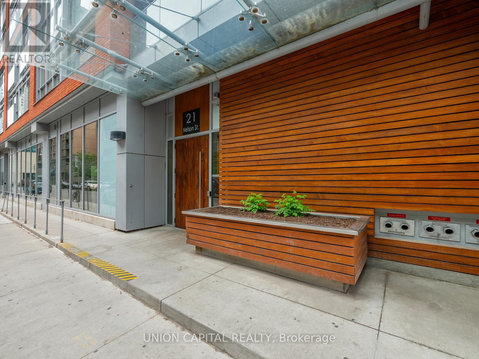 LPH9 - 21 NELSON STREET, Toronto, Ontario