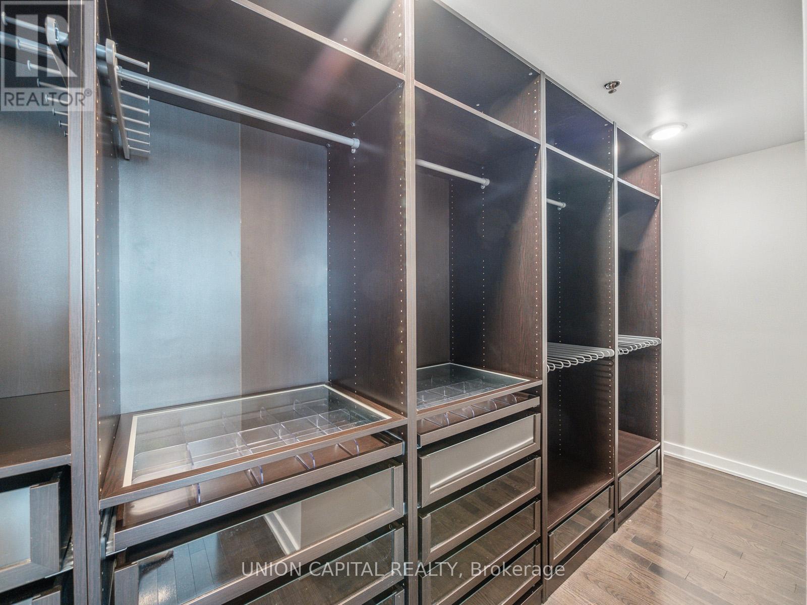 Lph9 - 21 Nelson Street, Toronto, Ontario  M5V 3H9 - Photo 29 - C12916848