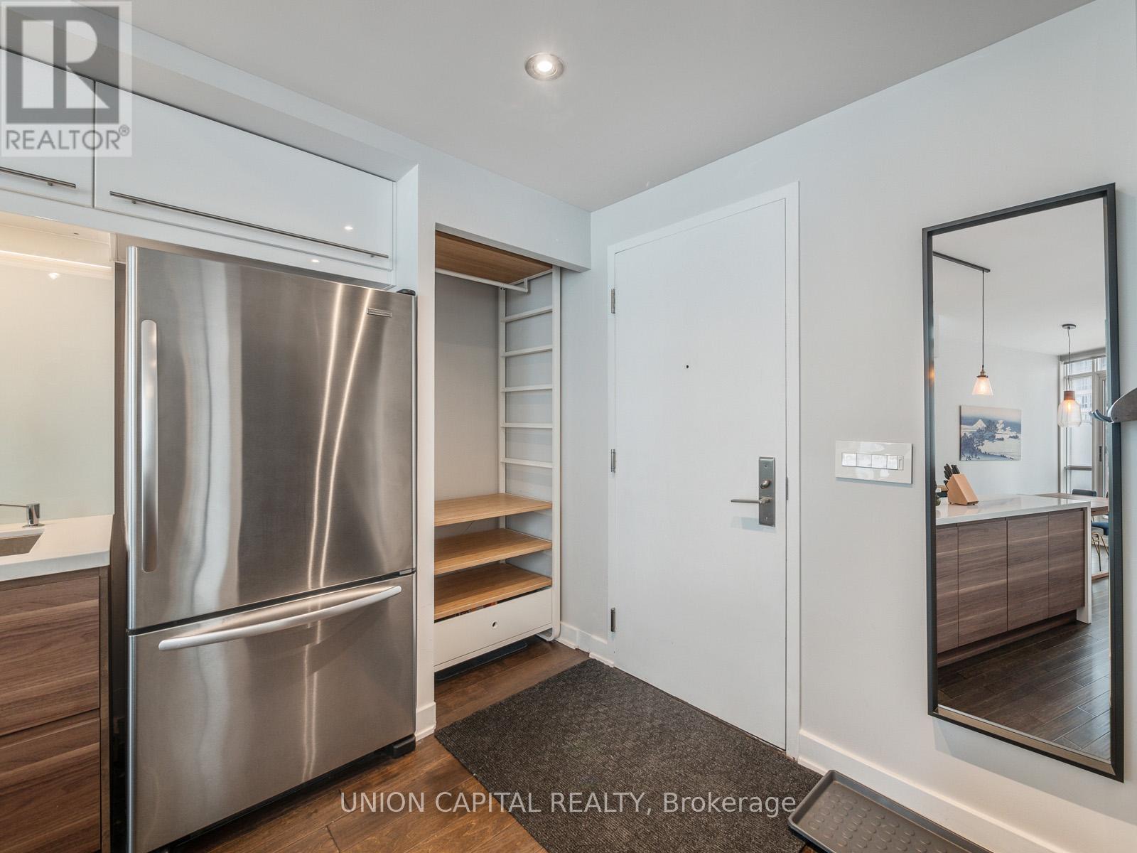 Lph9 - 21 Nelson Street, Toronto, Ontario  M5V 3H9 - Photo 4 - C12916848