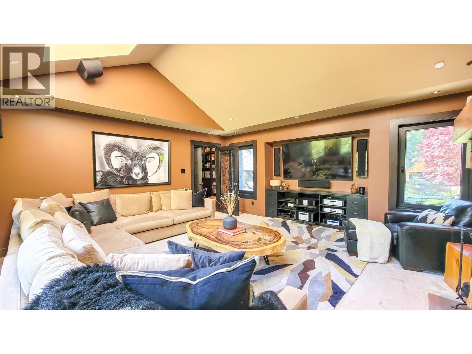 5125 Indian River Drive, North Vancouver, British Columbia  V7G 2T6 - Photo 21 - R3076609