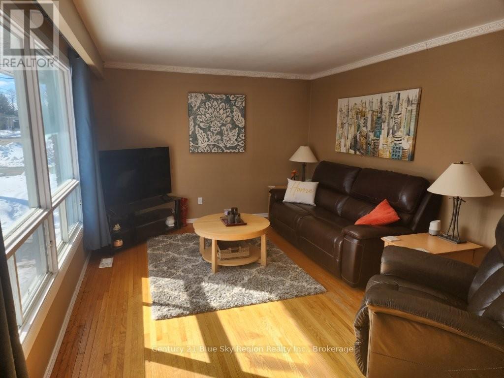 62 Joseph Street, North Bay, Ontario  P1A 1M1 - Photo 6 - X12915758