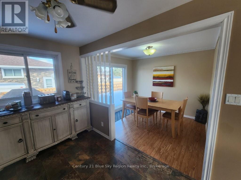 62 Joseph Street, North Bay, Ontario  P1A 1M1 - Photo 8 - X12915758