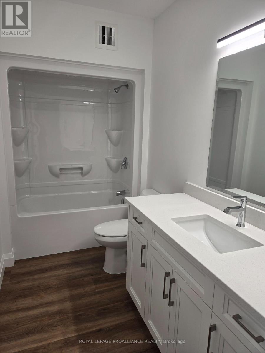 4 - 92 Lywood Street, Belleville, Ontario  K0K 1K0 - Photo 11 - X12776772