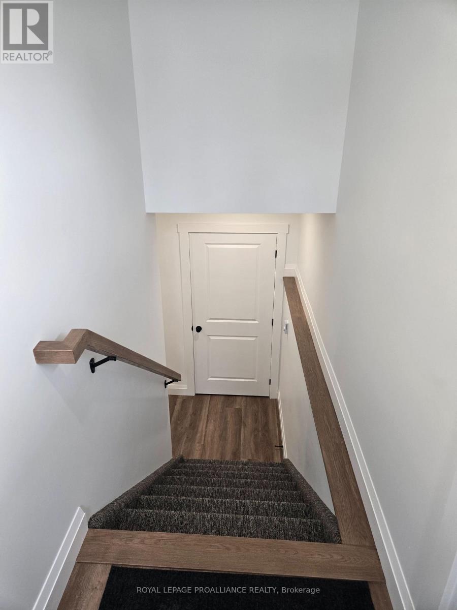 4 - 92 Lywood Street, Belleville, Ontario  K0K 1K0 - Photo 2 - X12776772