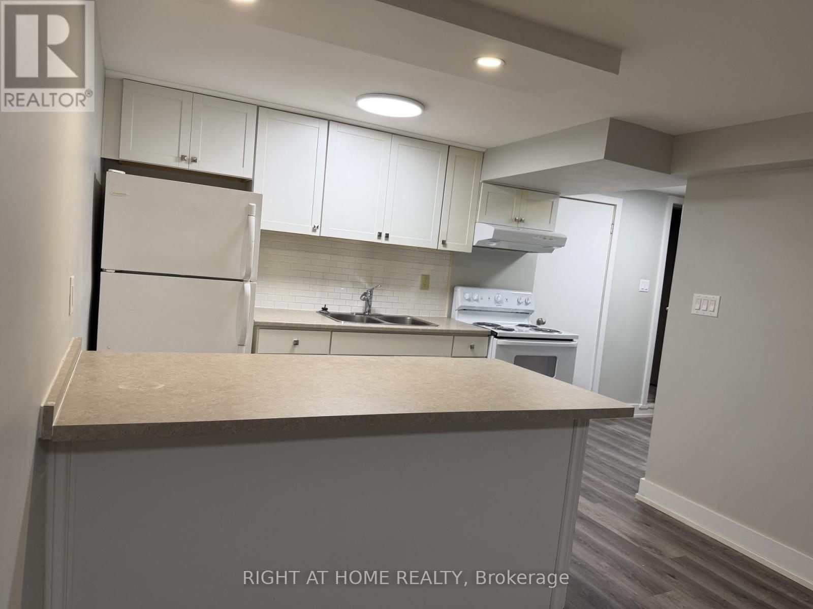 Bsmt - 7 Carruthers Crescent, Barrie, Ontario  L4M 6A7 - Photo 2 - S12916792