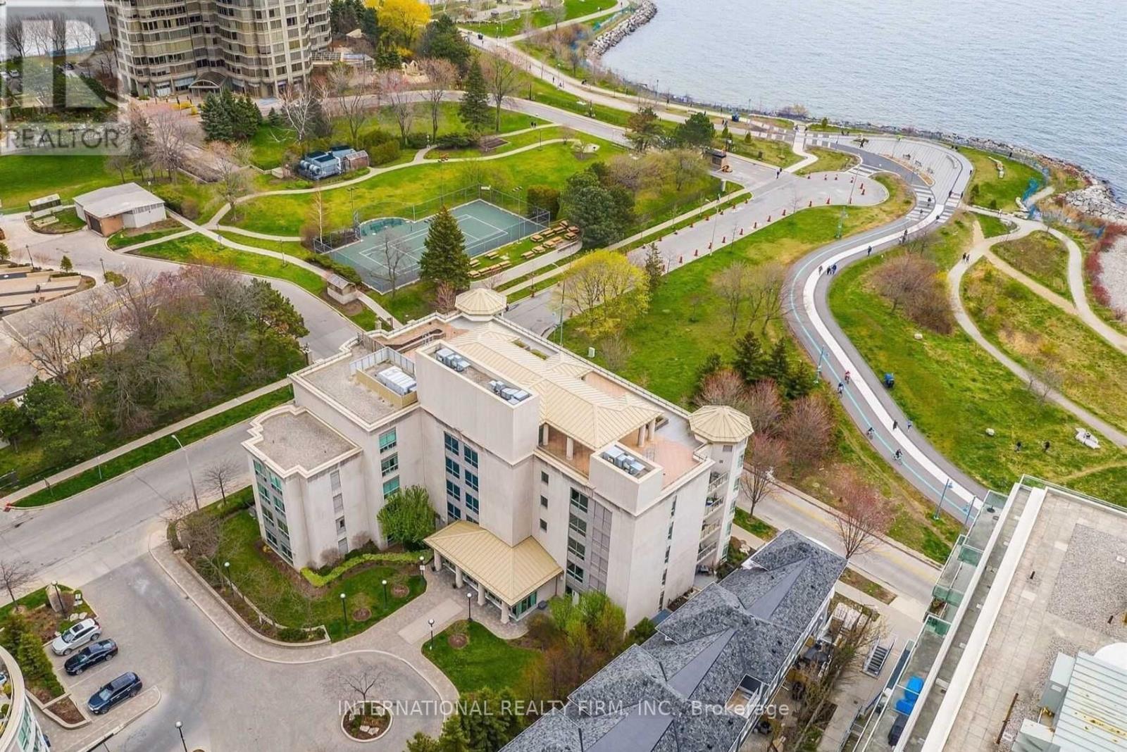 Ph502 - 80 Palace Pier Court, Toronto, Ontario  M8V 4C1 - Photo 2 - W12916802