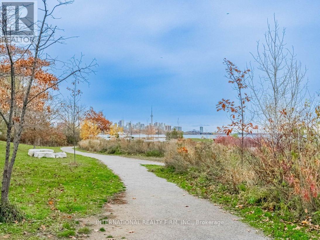 Ph502 - 80 Palace Pier Court, Toronto, Ontario  M8V 4C1 - Photo 22 - W12916802