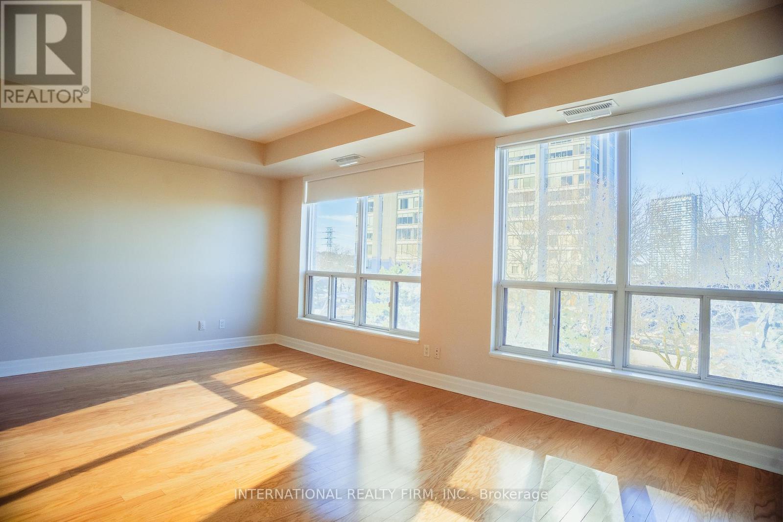 Ph502 - 80 Palace Pier Court, Toronto, Ontario  M8V 4C1 - Photo 8 - W12916802