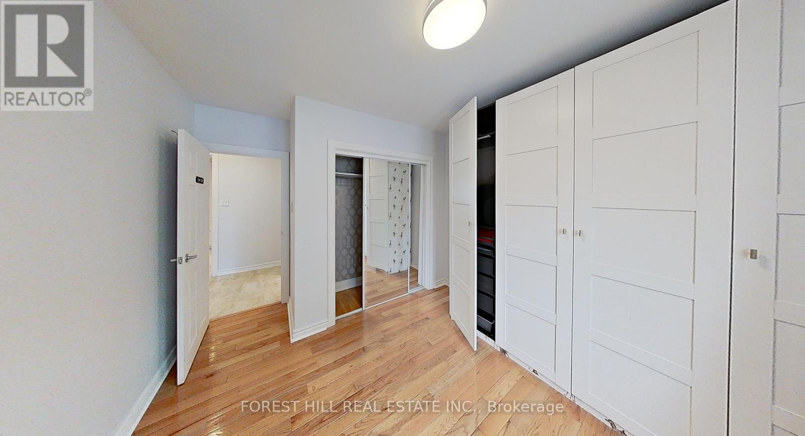 Main - 32 Rotherham Avenue, Toronto, Ontario  M6M 1M2 - Photo 14 - W12916808