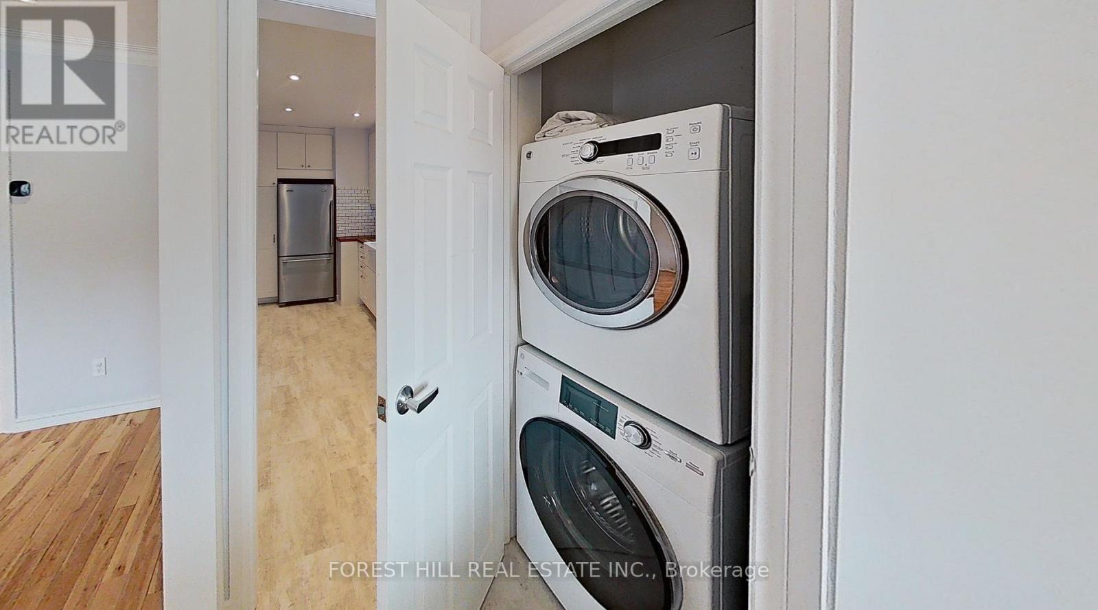 Main - 32 Rotherham Avenue, Toronto, Ontario  M6M 1M2 - Photo 16 - W12916808