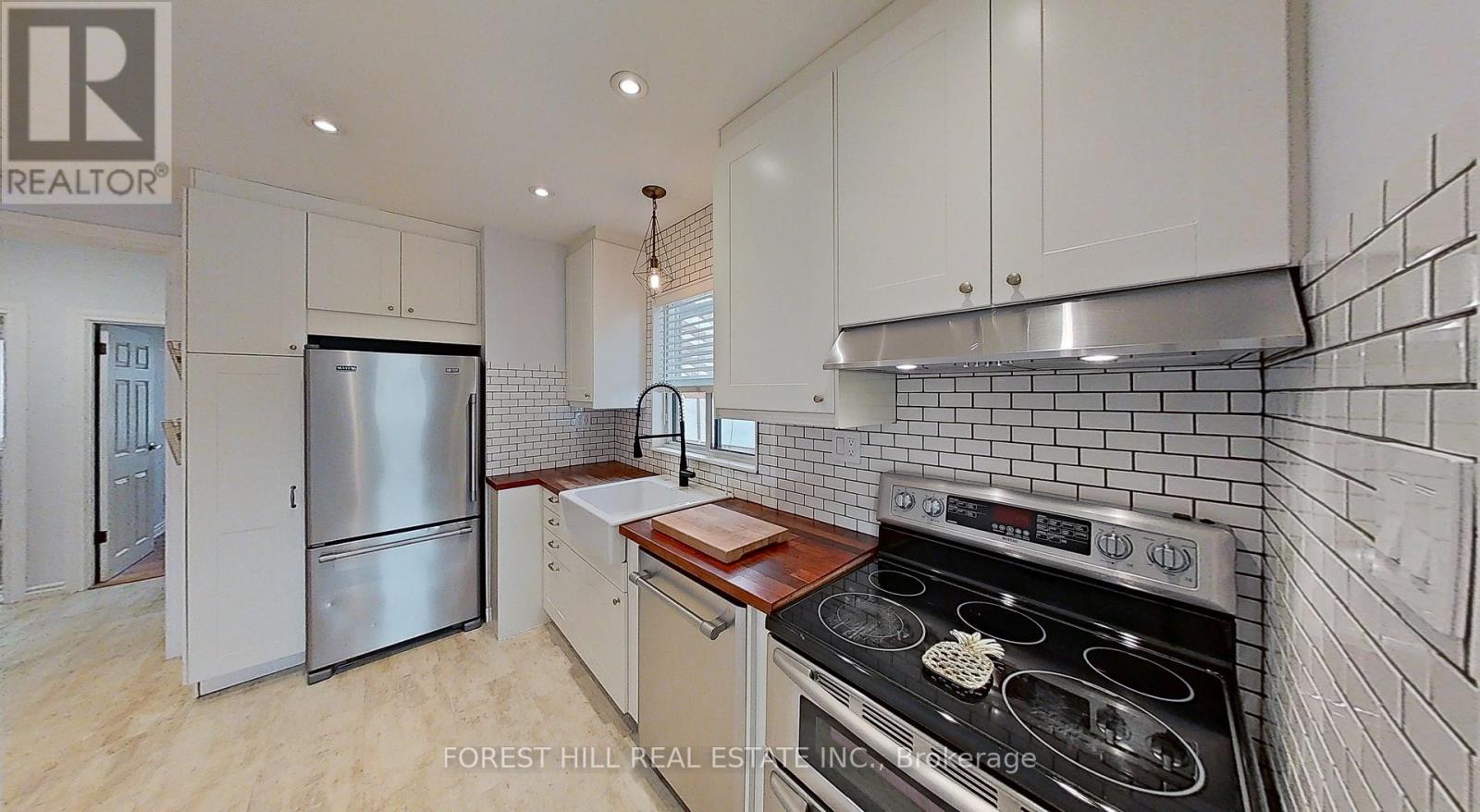 Main - 32 Rotherham Avenue, Toronto, Ontario  M6M 1M2 - Photo 7 - W12916808