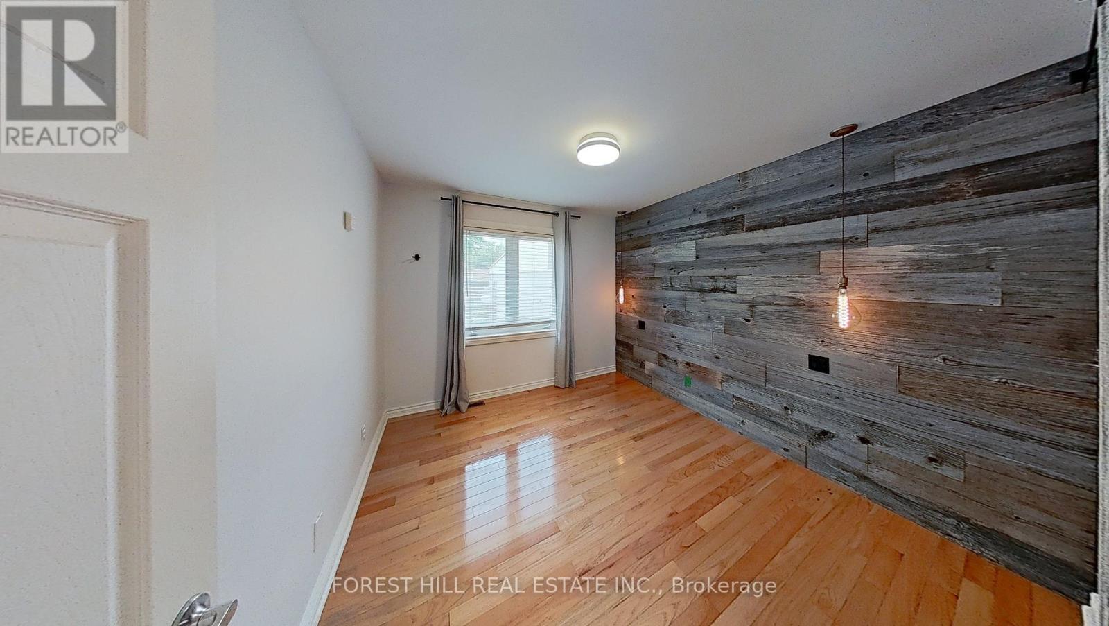 Main - 32 Rotherham Avenue, Toronto, Ontario  M6M 1M2 - Photo 9 - W12916808