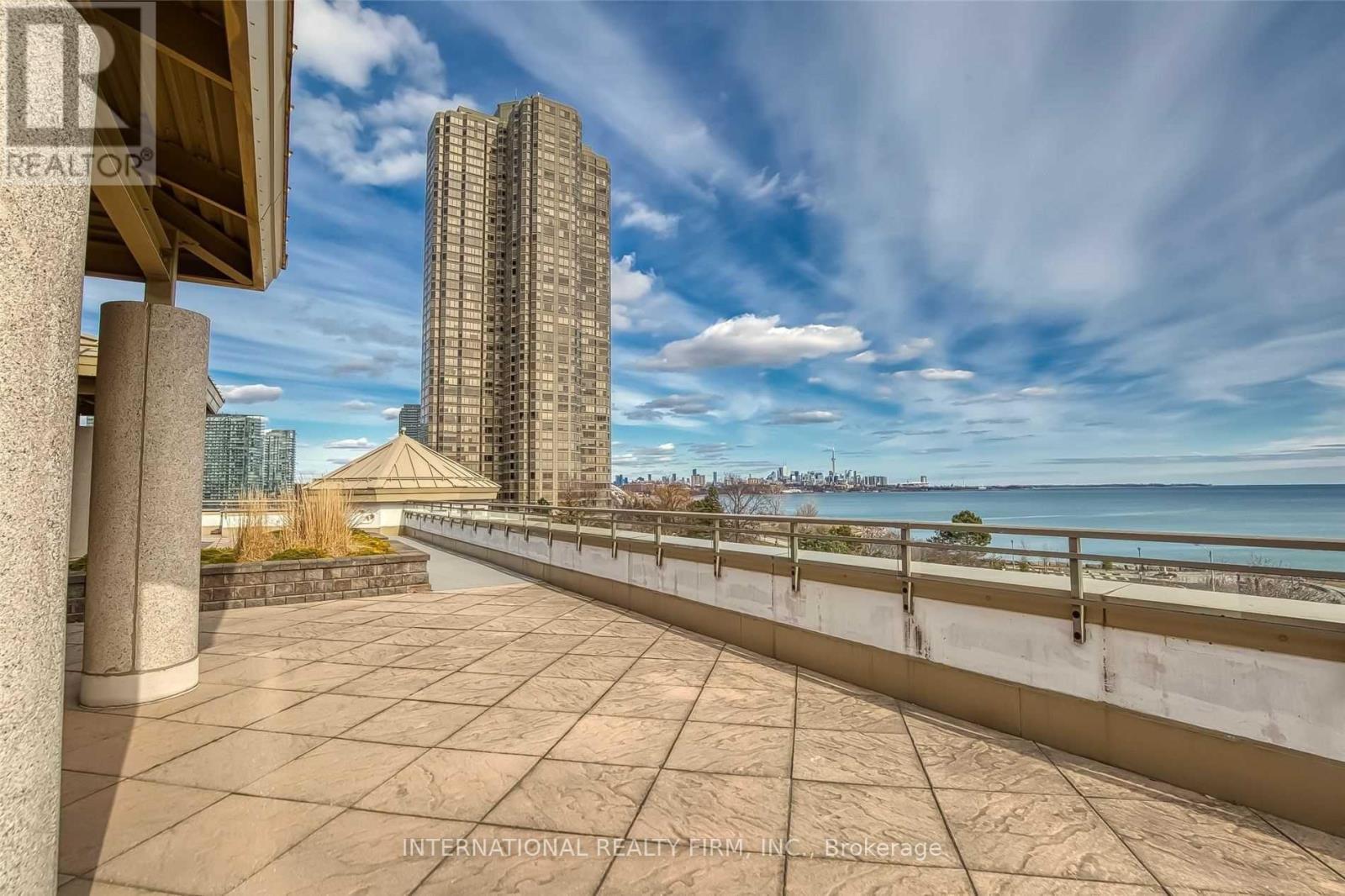 Ph502 - 80 Palace Pier Court, Toronto, Ontario  M8V 4C1 - Photo 16 - W12916810