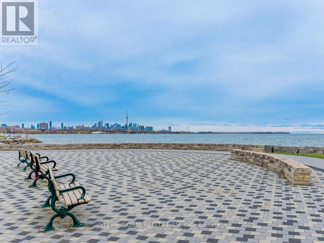 Ph502 - 80 Palace Pier Court, Toronto, Ontario  M8V 4C1 - Photo 21 - W12916810