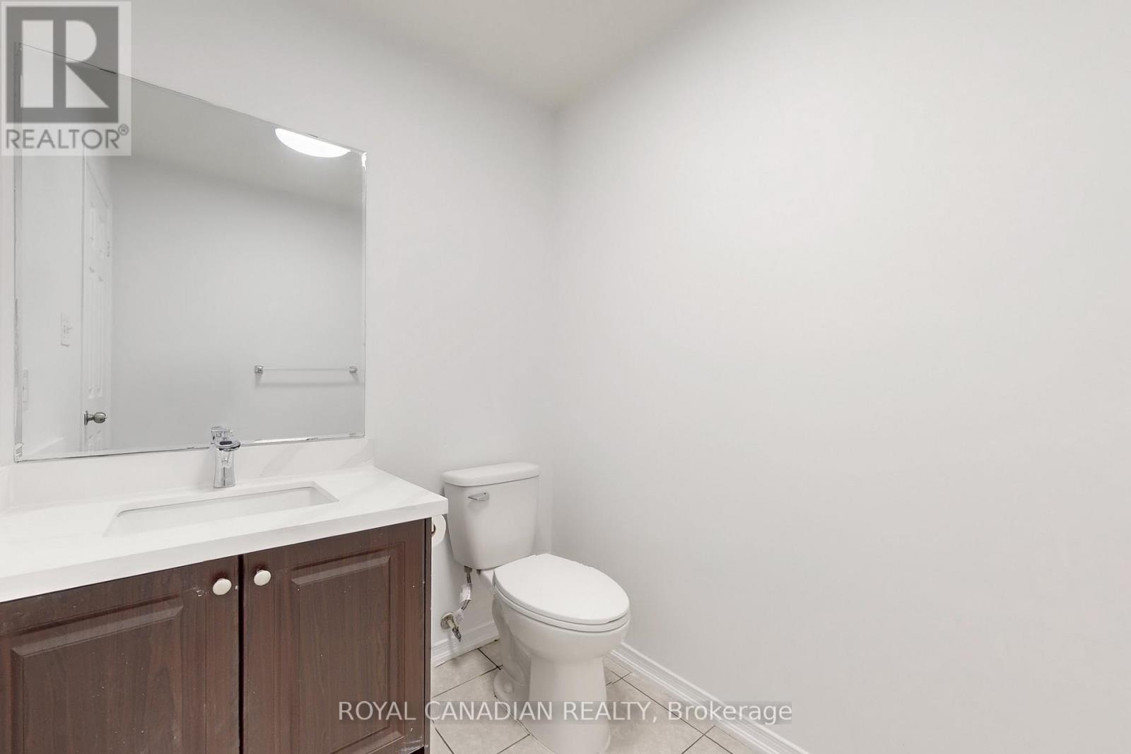 54 Chesterwood Crescent, Brampton, Ontario  L6Y 0Z4 - Photo 12 - W12916846