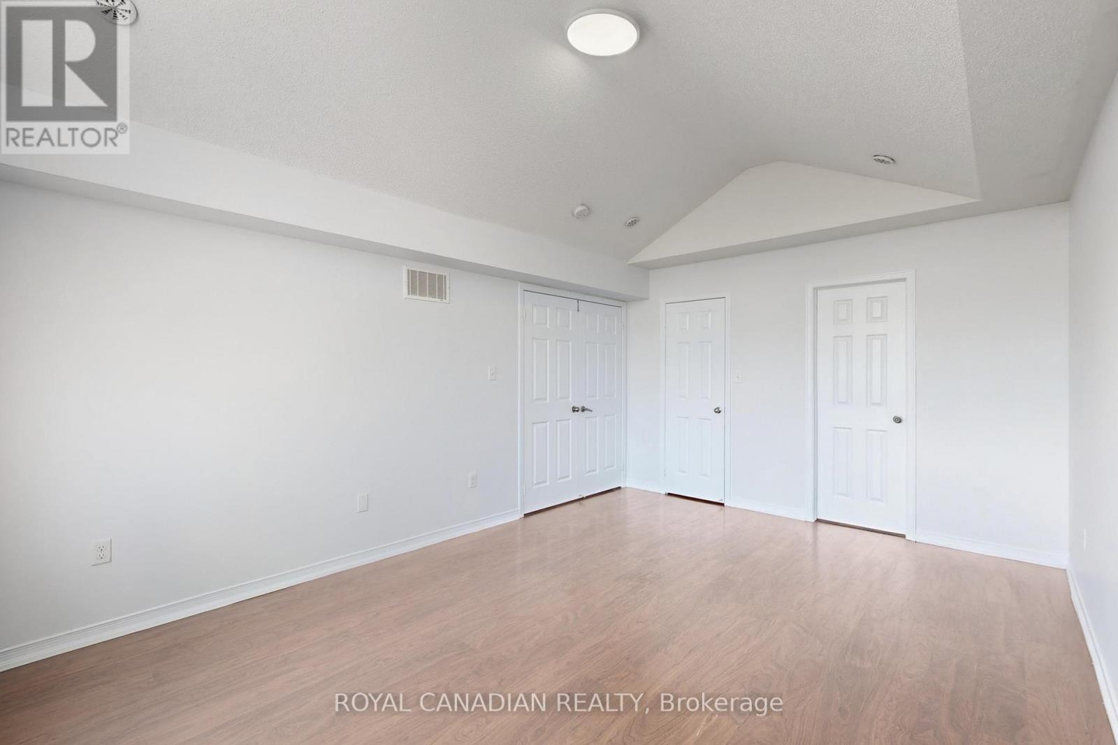 54 Chesterwood Crescent, Brampton, Ontario  L6Y 0Z4 - Photo 15 - W12916846