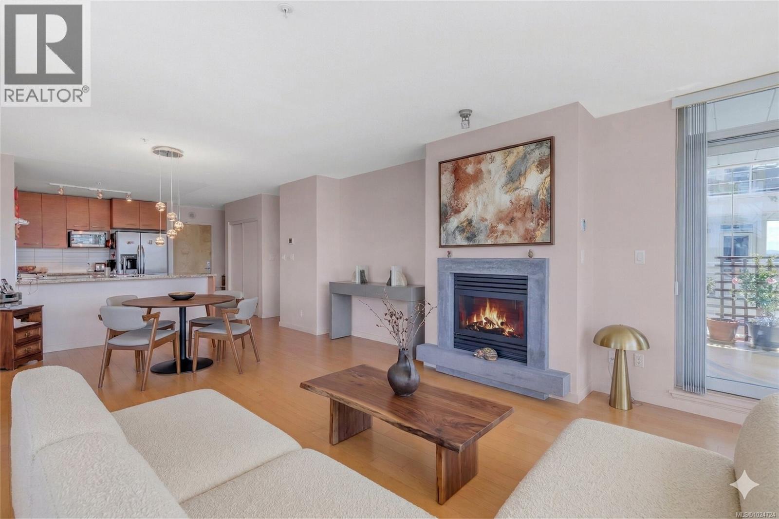 1004 38 Front St, Nanaimo, British Columbia