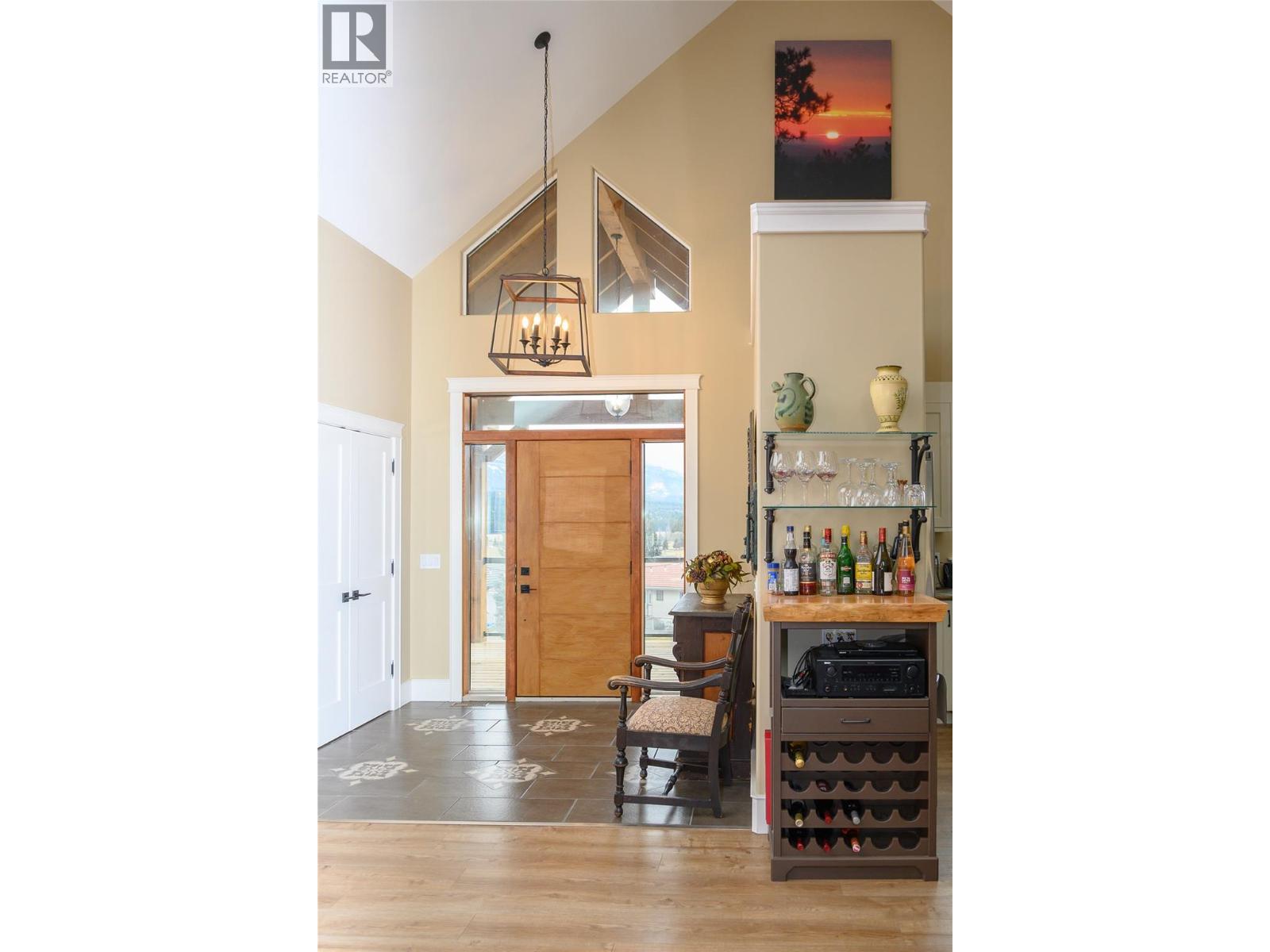 5112 Riverview Close, Fairmont Hot Springs, British Columbia  V0B 1L1 - Photo 2 - 10375533